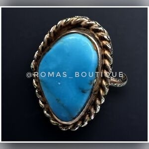 Turquoise and sterling silver vintage ring